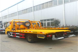 英德附近拖车救援搭电